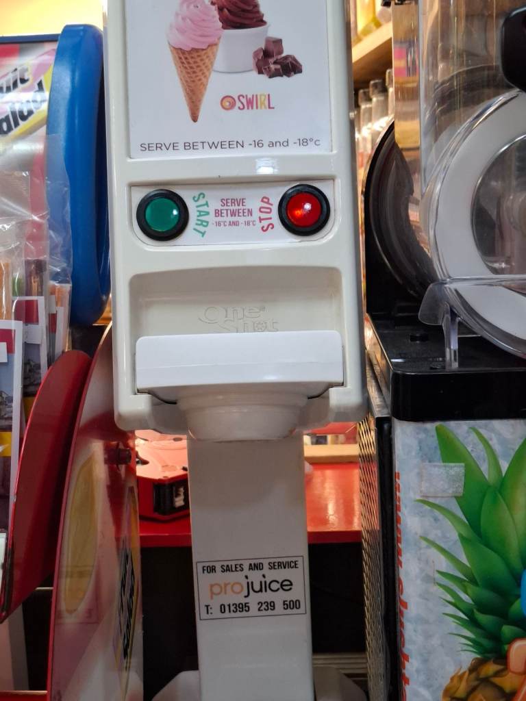 Gelato machine 