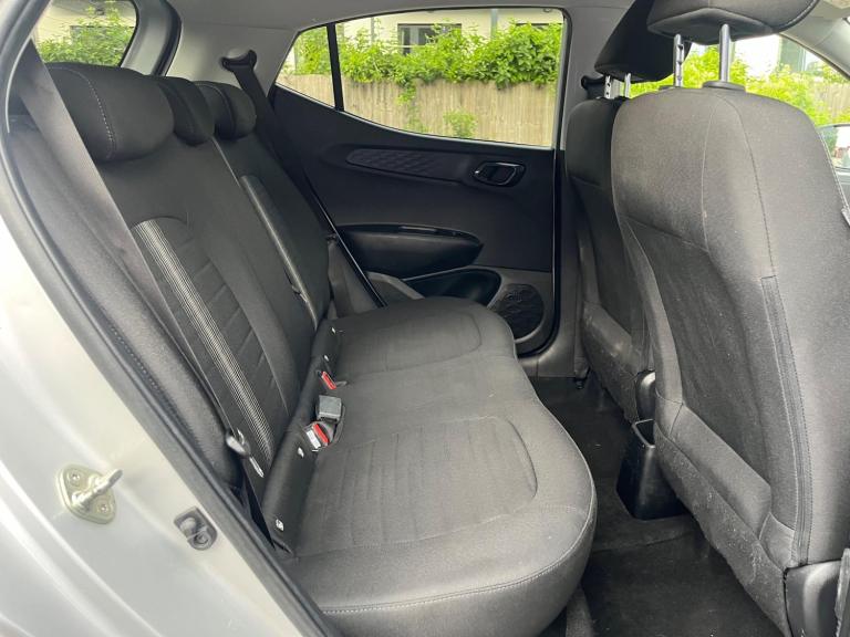 2022 Hyundai i10 1.0 Premium Euro 6 (s/s) 5dr HATCHBACK Petrol Manual