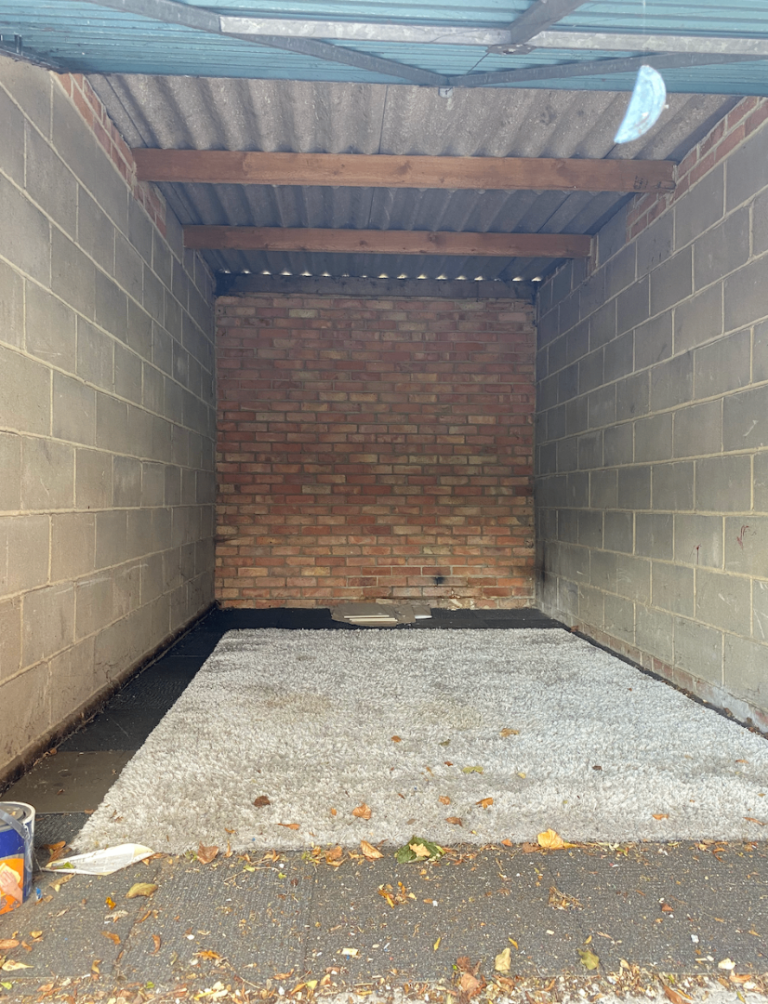 Slough / Burnham Lock Up Garage To Rent 