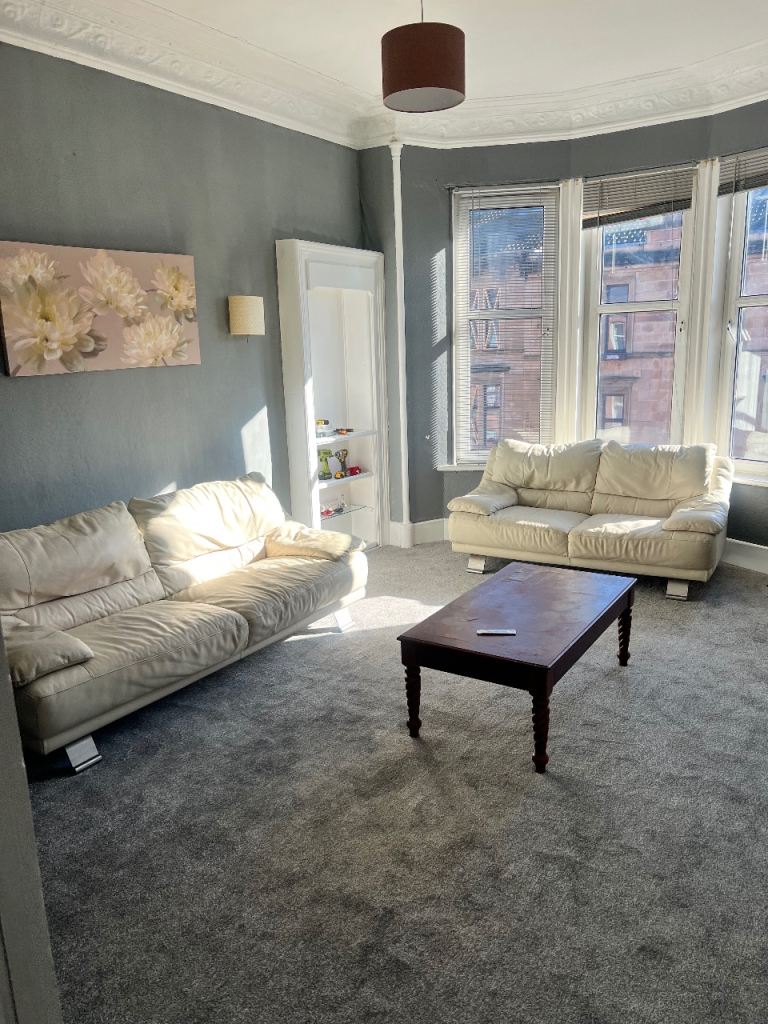 2 bed flat to let byres rd 