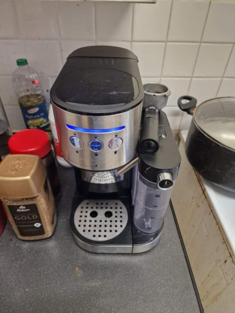 BluMill Coffee Machine Black/Silver - Good Condition