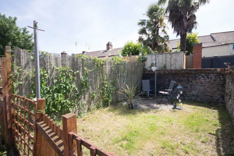 Lovely large two bedroom City Centre end terrace house NR3