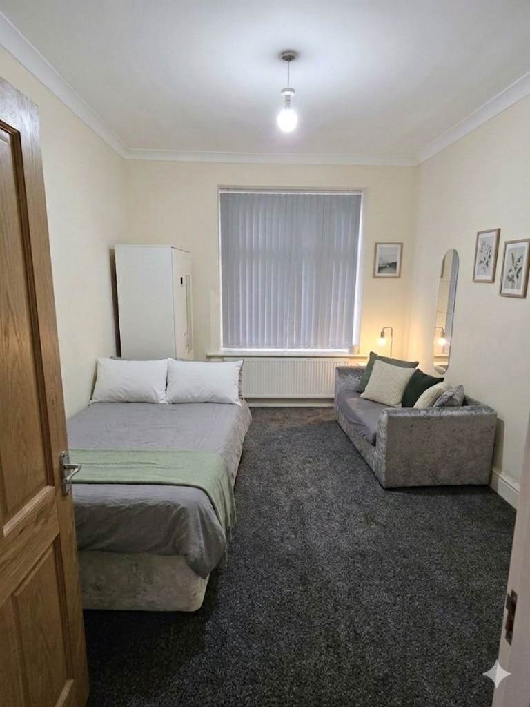Rooms to let Oldham