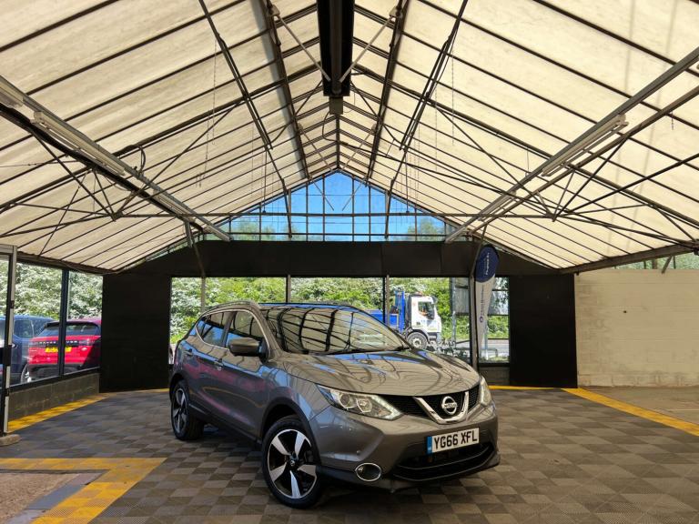 2016 Nissan Qashqai 1.6 Qashqai N-Connecta dCi CVT 5dr SUV Diesel Automatic
