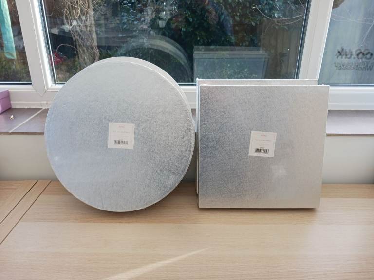 Job Lot of 20 Brand New Unused Thick Cake Boards