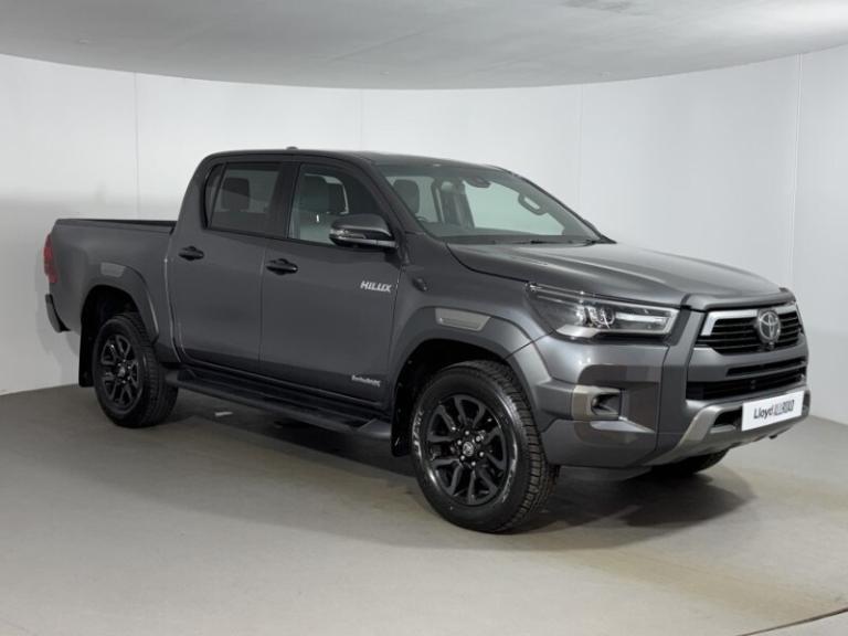 TOYOTA COMMERCIAL HILUX Invincible X D/Cab Pick Up 2.8 D-4D Auto
