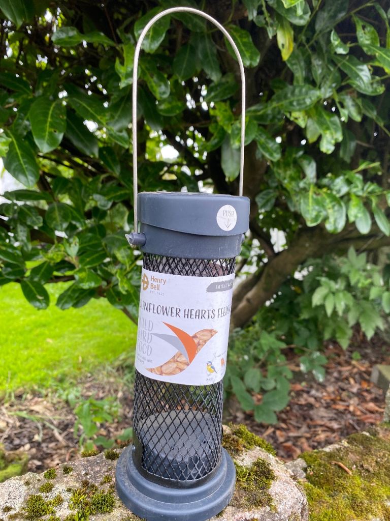 Henry bell sunflower hearts bird feeder