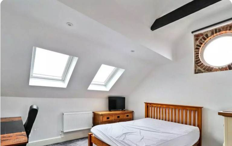 Room to Rent in Swindon - Available Now £650 