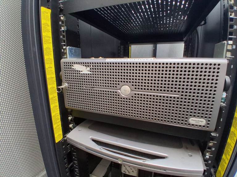 DELL POWEREDGE SERVER