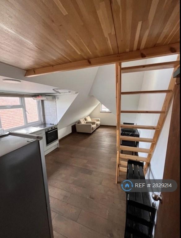 2 bedroom flat in Highfield Avenue, London, NW11 (2 bed) (#2829214)