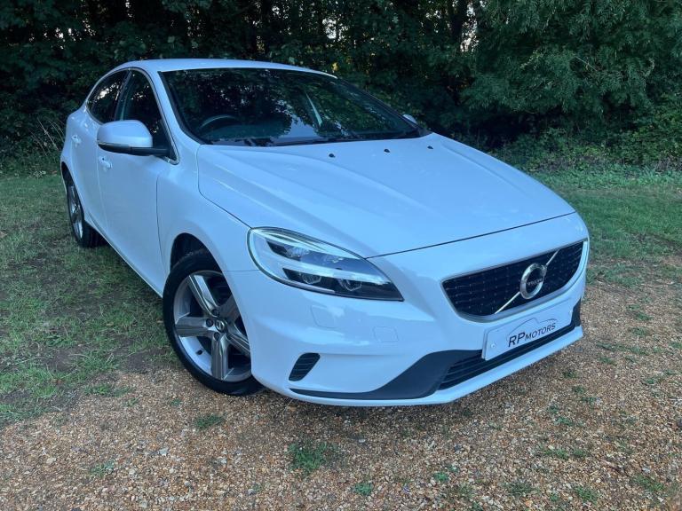 2018 Volvo V40 T2 [122] R DESIGN 5dr HATCHBACK PETROL Manual