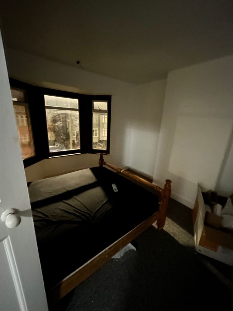 3 DOUBLE ROOM AVAILABLE 