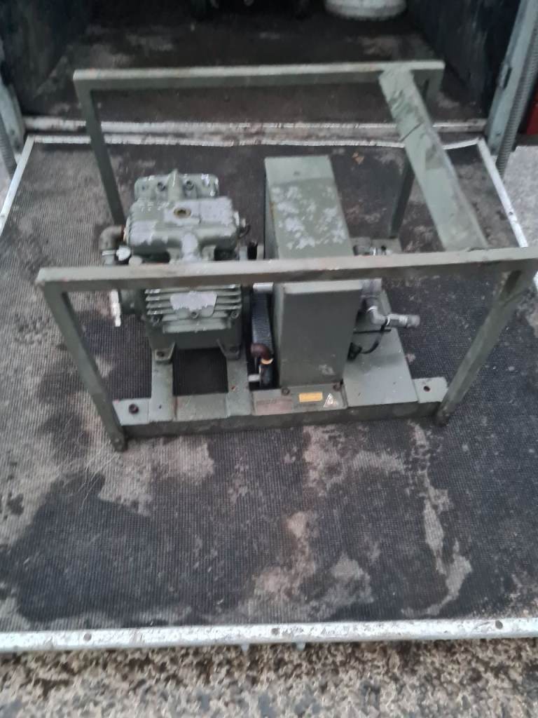 Stanley hydraulic compressor