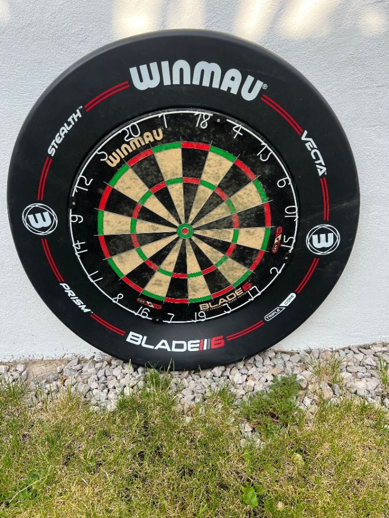 Blade 6 dart board 