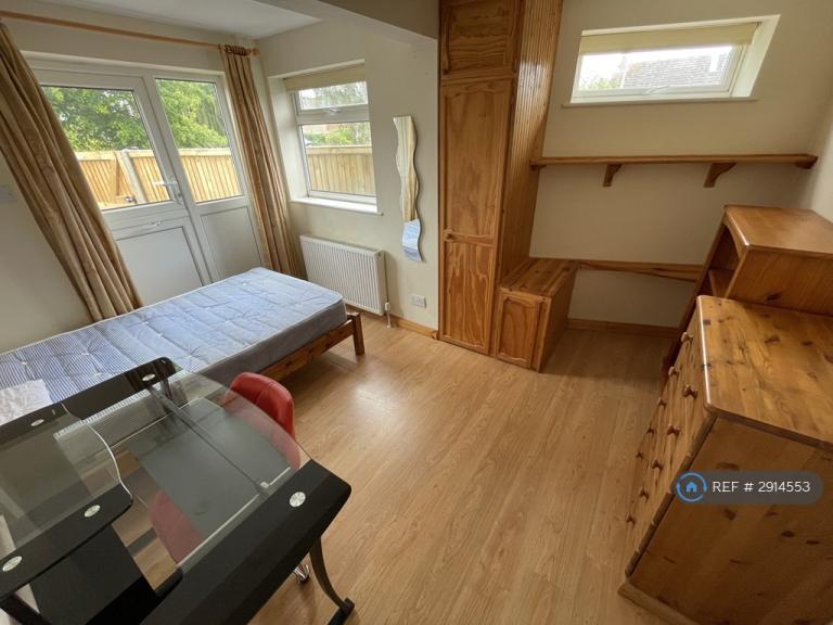 1 bedroom in Bramshaw Road, Canterbury, CT2 (#2914553)