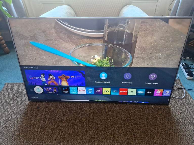 50 inch Samsung 4k crystal ultra HD smart tv 