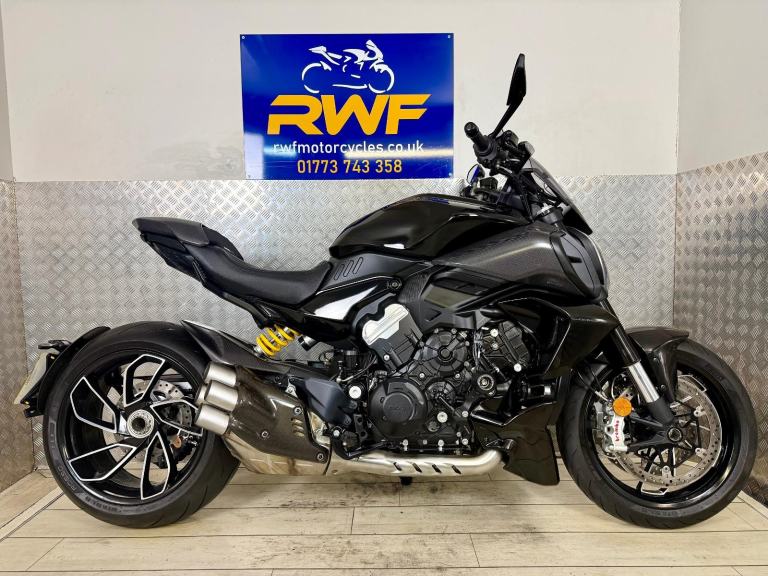 DUCATI DIAVEL V4, 2025, 25 REG, ONLY 1 OWNER & 1,204 MILES, SUPERB CONDITION