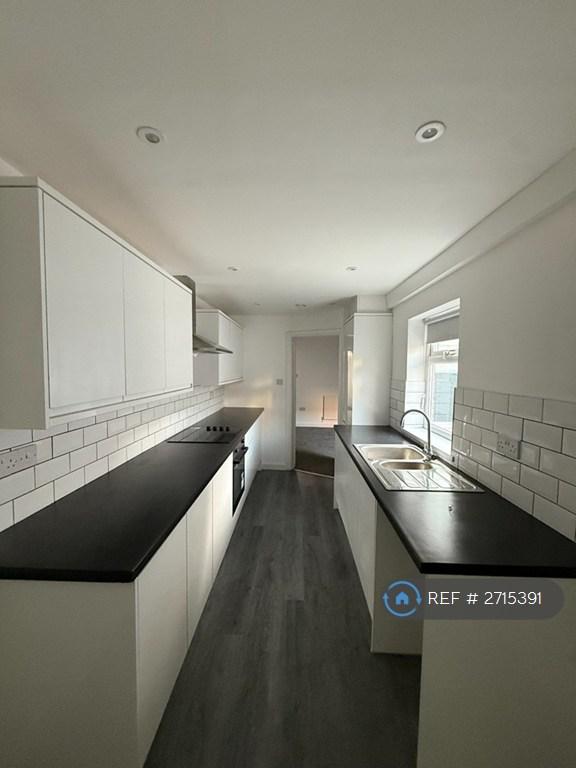 3 bedroom house in Essex Street, Middlesbrough, TS1 (3 bed) (#2715391)