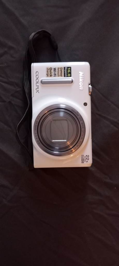 Nikon coolpix s9600 