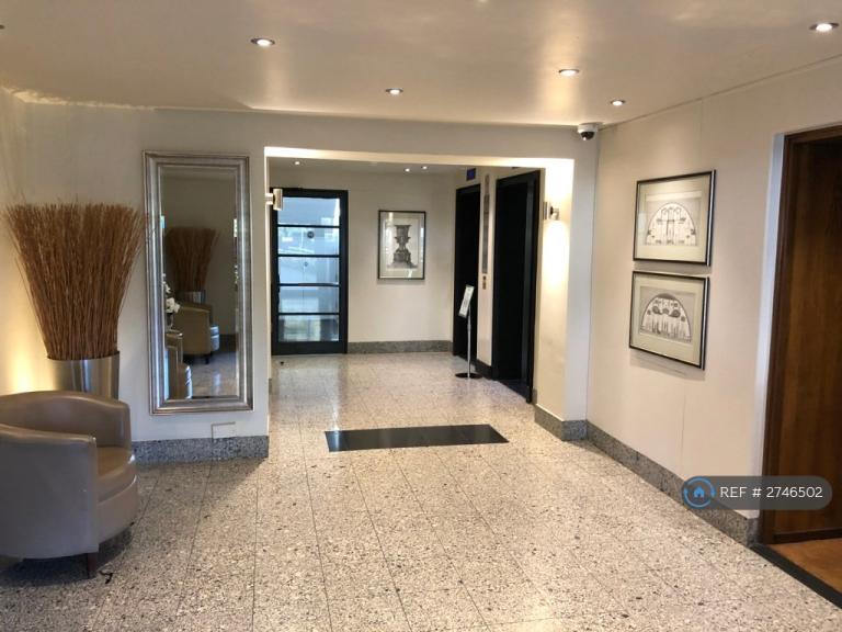 2 bedroom flat in St Johns Wood Park, London, NW8 (2 bed) (#2746502)