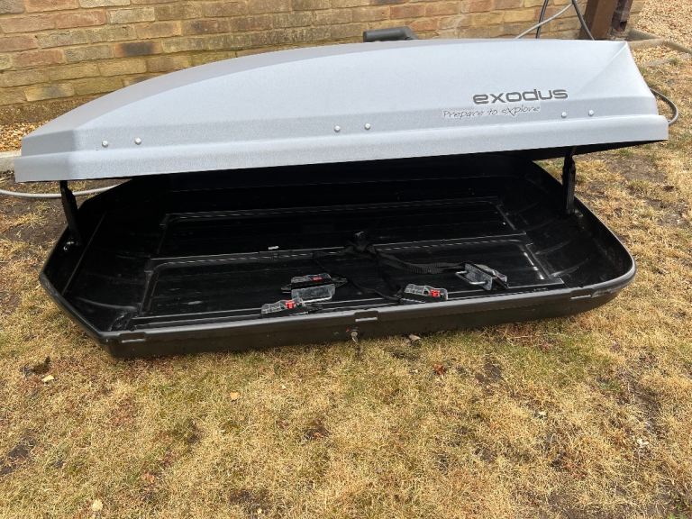 Thule Exodus 470L roof box
