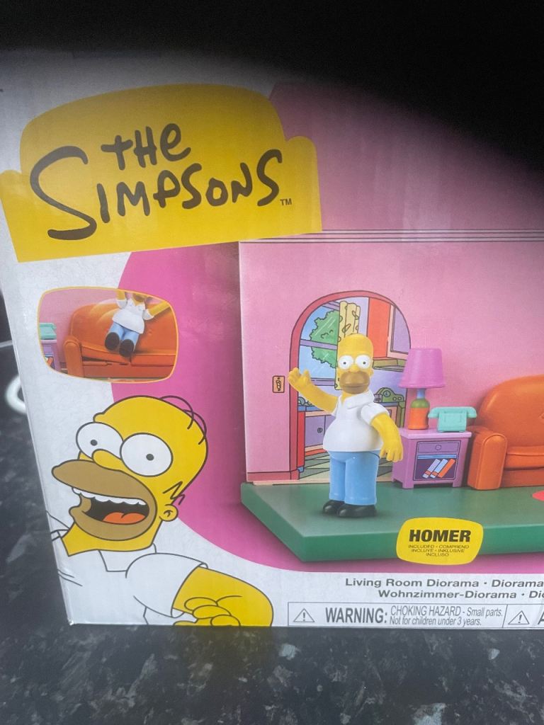 NEW The Simpsons Living Room Diorama Playset with Homer Figure