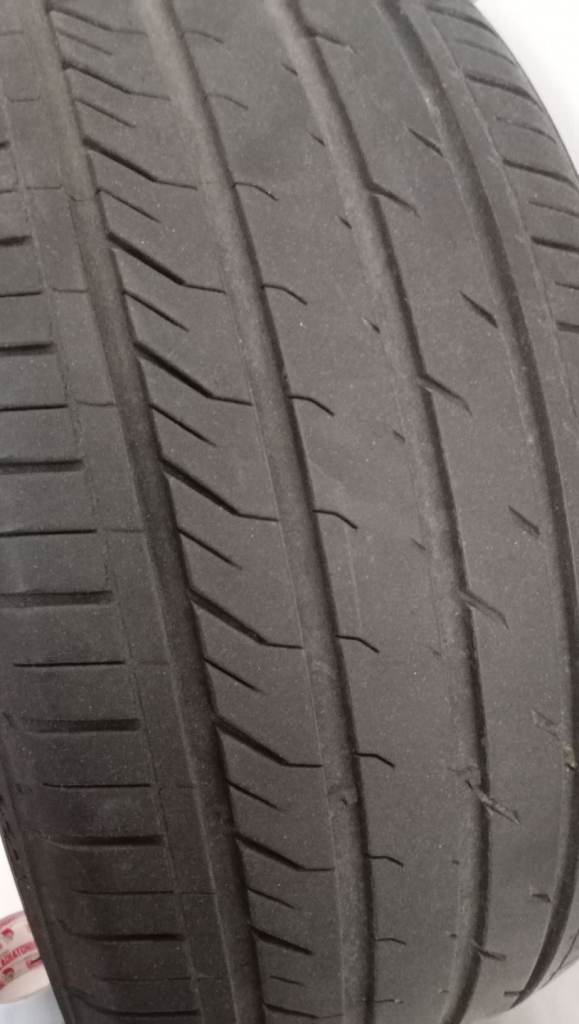 Car tyre
