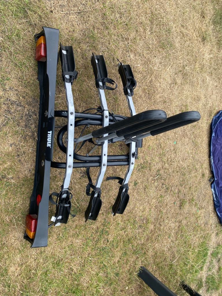 Thule 9503 ride on  3 bike carrier towbar tilts 