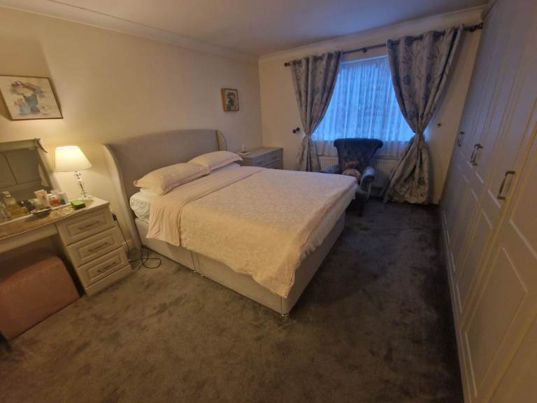 4 Bedroom Executive Detached House in Prime Area of Westwood Heath CV4 - 5 mins Drive to Canon Park 