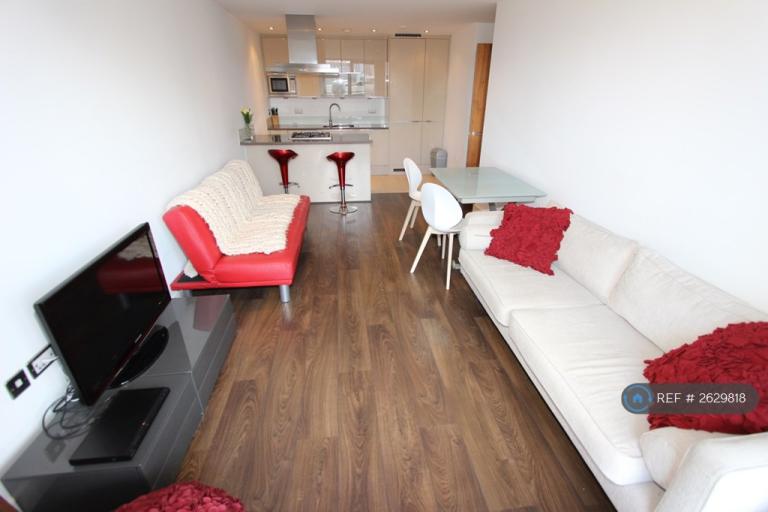 2 bedroom flat in Jacobs Court, London, E1 (2 bed) (#2629818)