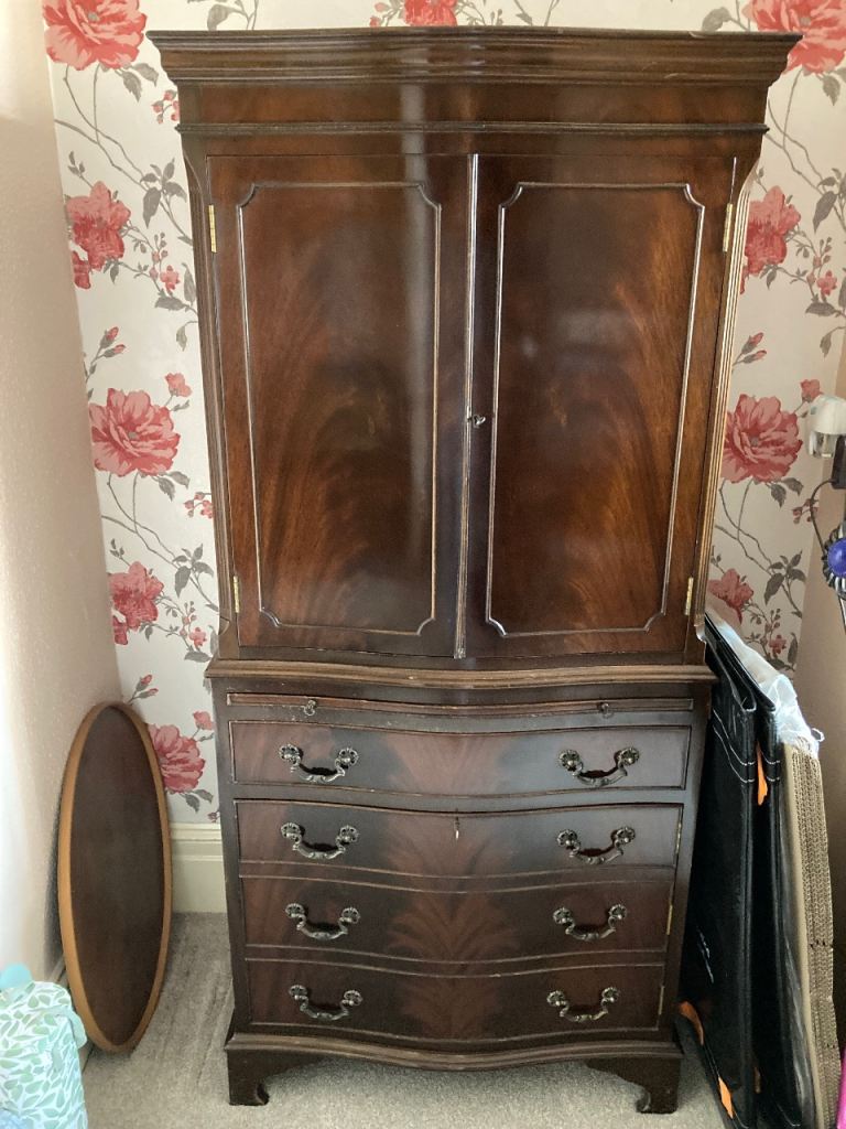 Mahogany drinks cabinet 