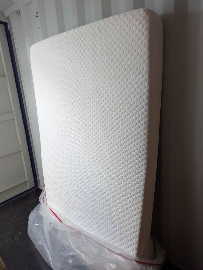  Double Silentnight 7-Zone Memory Foam Mattress