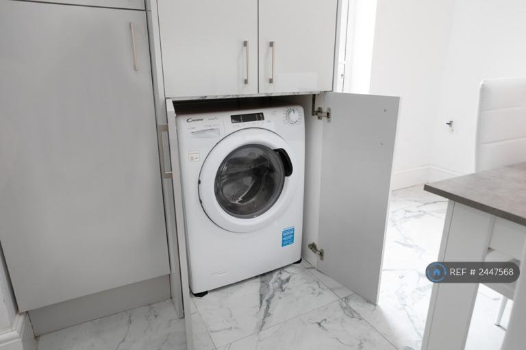 5 bedroom house in Chaucer Street, Leicester, LE2 (5 bed) (#2447568)