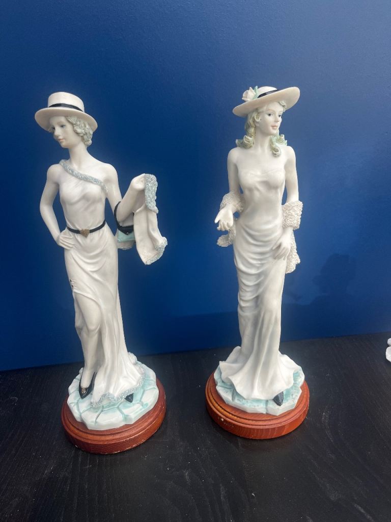 New White Resin Decorative Figurines