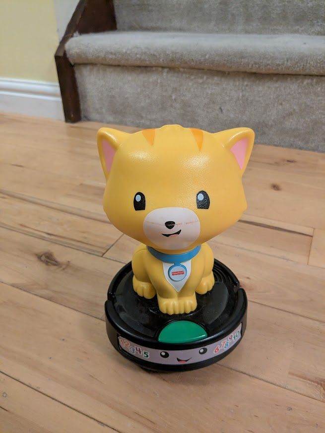 Fisher Price Laugh & Learn Crawl-After Cat on a Vac 