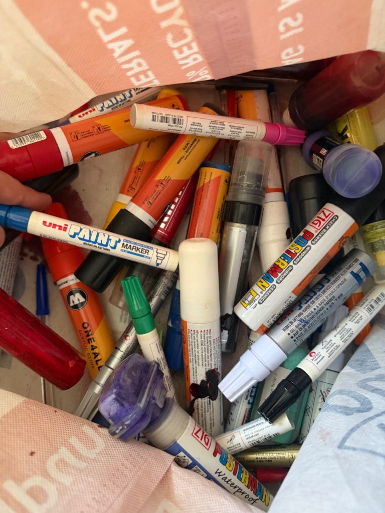 Paint pen bundle used and like new 