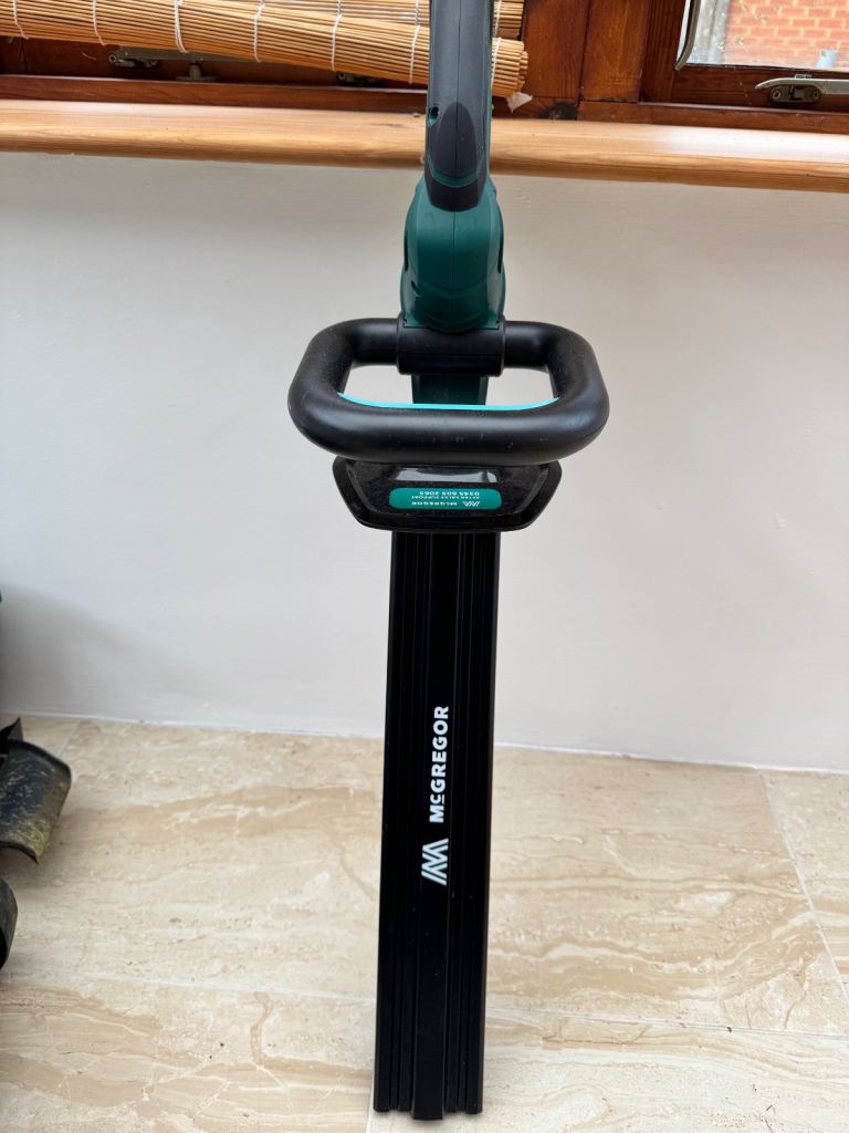 image for McGREGOR Cordless Hedge Trimmer