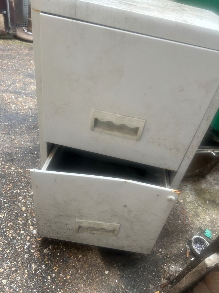 Free filing cabinet for scrap