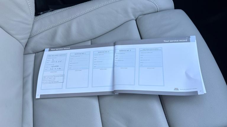 2025 Volvo XC40 2.0 B4P Ultra Dark 5dr Auto Petrol Estate Estate Petrol Automatic