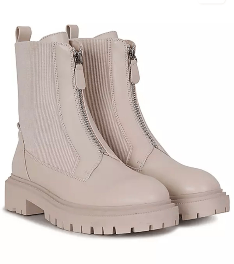 NEW SLIM FIT LEG ZIP BOOTS size 6