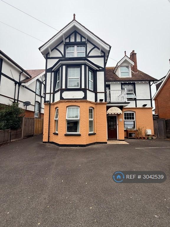 1 bedroom in Lymington Road, Highcliffe, BH23 (#3042539)