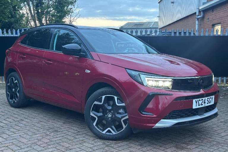 2024 Vauxhall Crossland X 1.6 14.2kwh Ultimate Suv 5dr Petrol Plug In Hybrid Auto Euro 6 (s/s) (2...