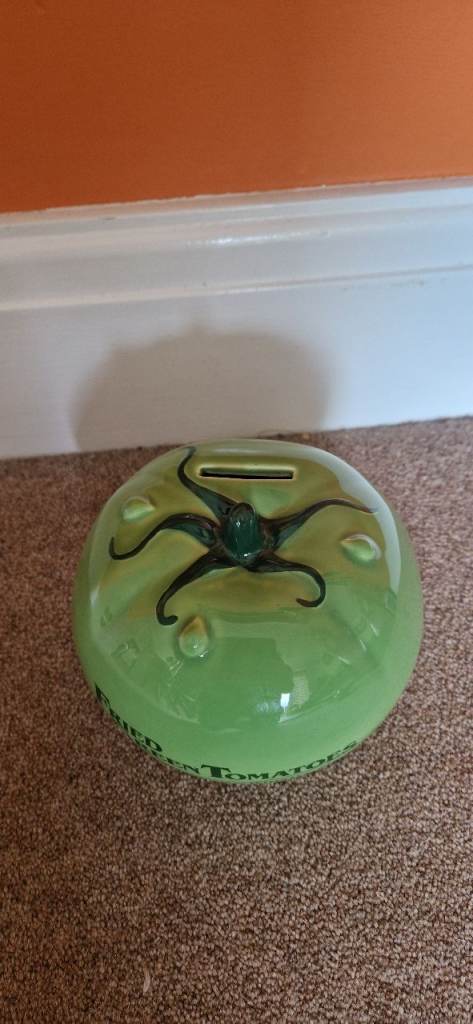WADE FRIED GREEN TOMATOES AT THE WHISTLE STOP CAFE MONEY BOX. AS NEW. EXCELLENT CONDITION. 