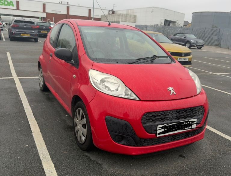 Peugeot, 107, Hatchback, 2013, Manual, 998 (cc), 3 doors
