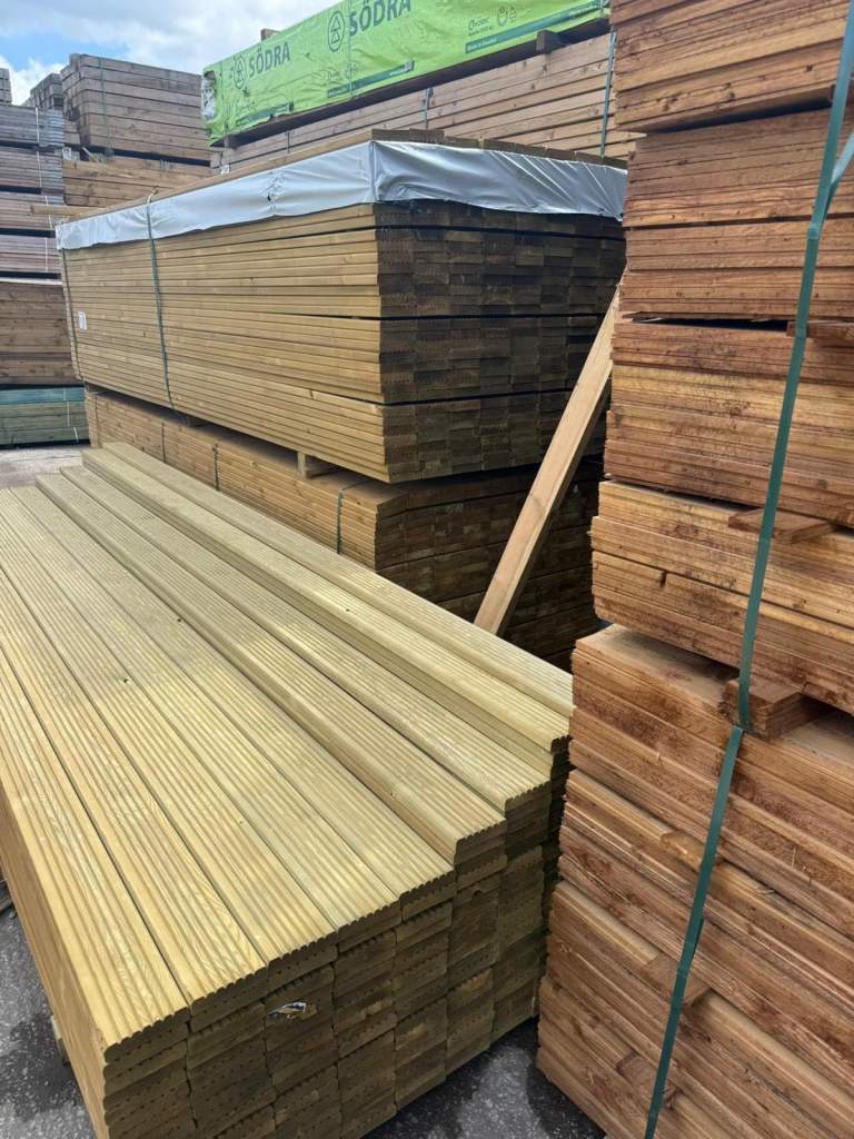32x125 tanalised treated decking 