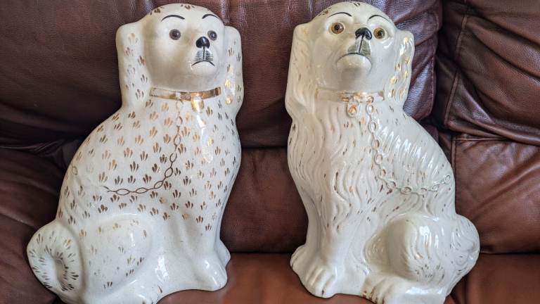 Vintage Sadler Burslem spaniel fireside dogs 14" glass eyes 