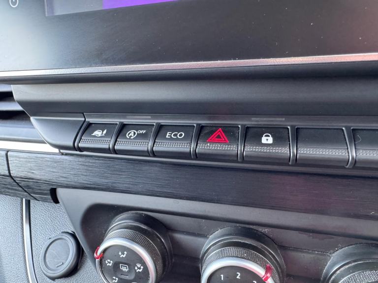 2022 Renault Trafic 2.0 DCI Sport 150BHP LL30 LWB. Same as Nissan Primastar. 