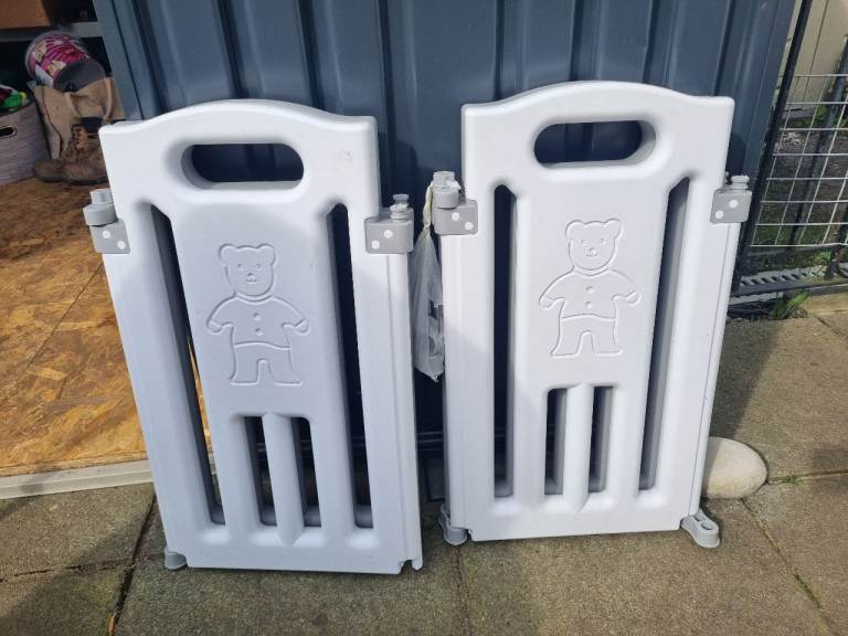 Spare panels for baby pen