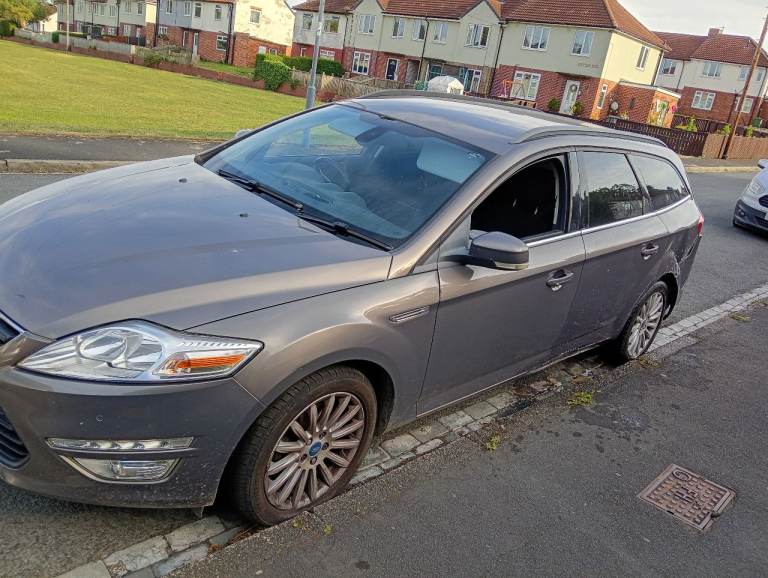 Ford Mondeo estate 