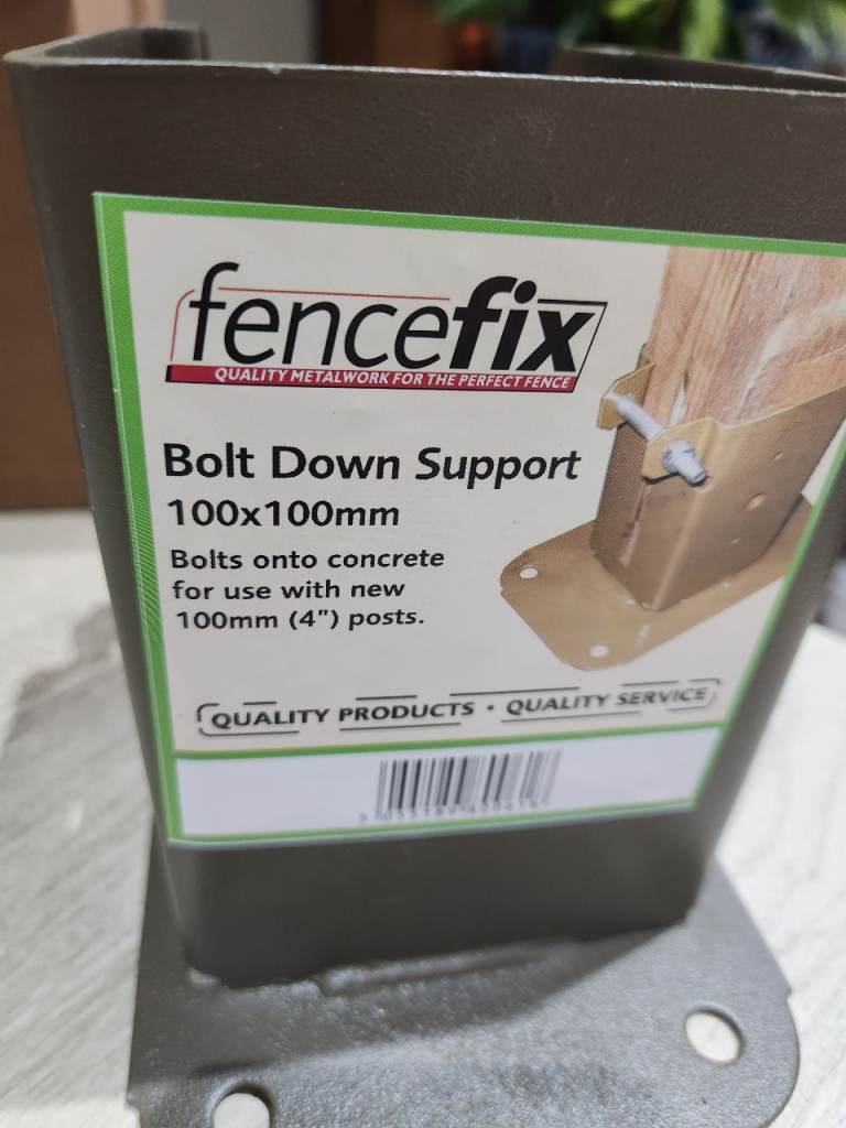 100 x 100 post base with fixings